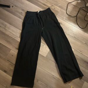 women’s lululemon black sweatpants